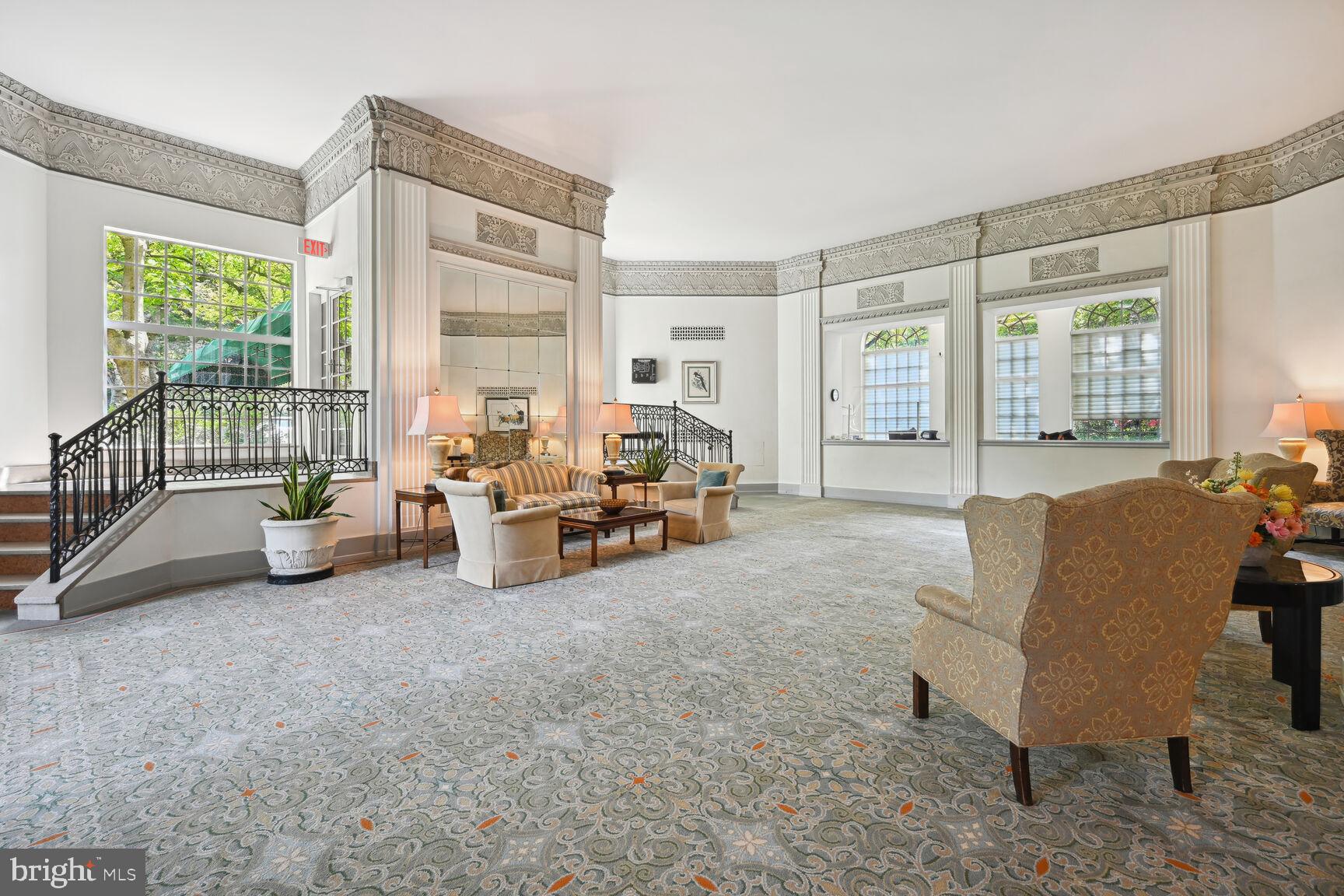 4000 Cathedral Ave NW #306b