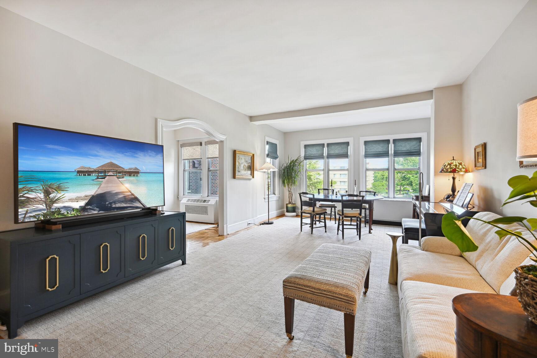 4000 Cathedral Ave NW #306b