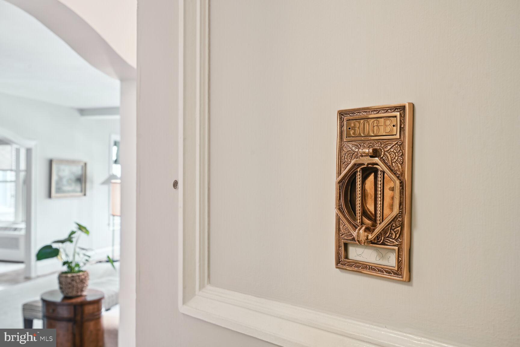 4000 Cathedral Ave NW #306b