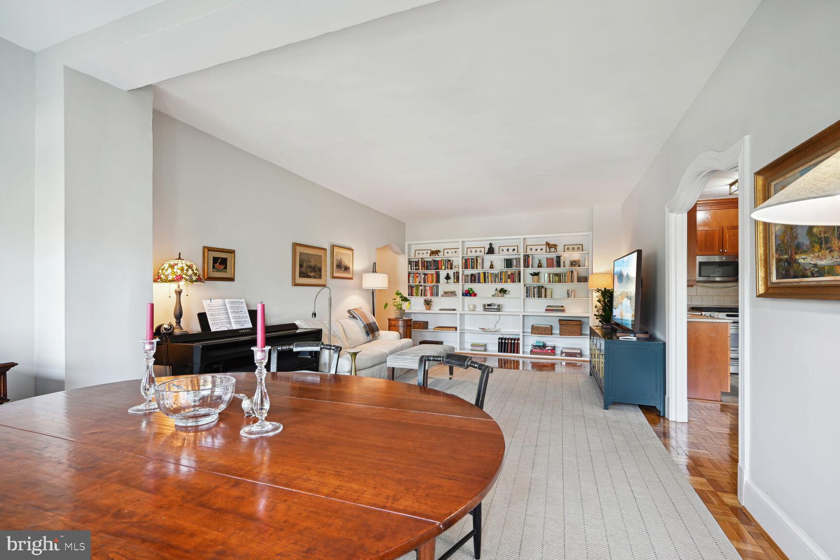 4000 Cathedral Ave NW #306b