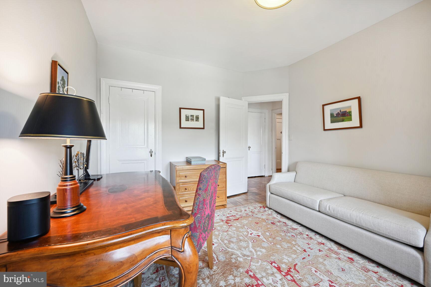 4000 Cathedral Ave NW #306b