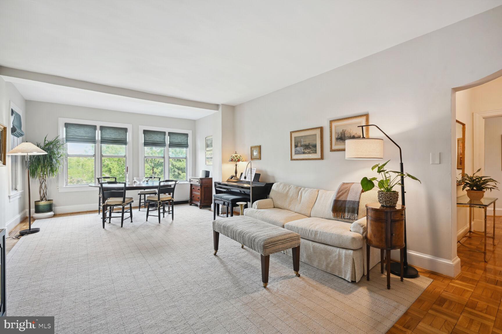 4000 Cathedral Ave NW #306b