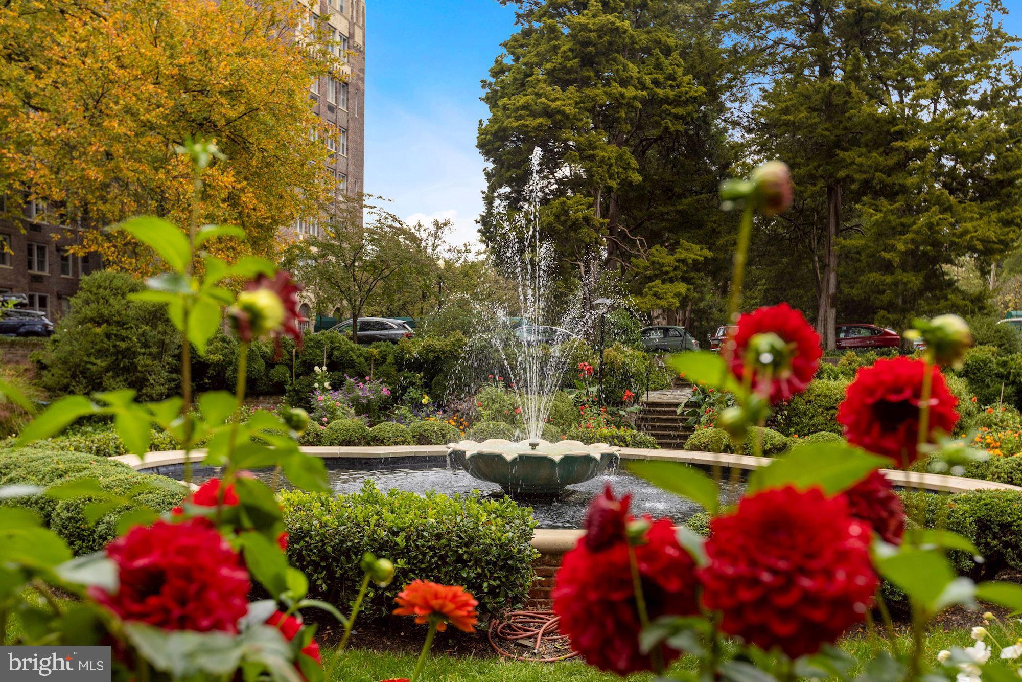 4000 Cathedral Ave NW #306b