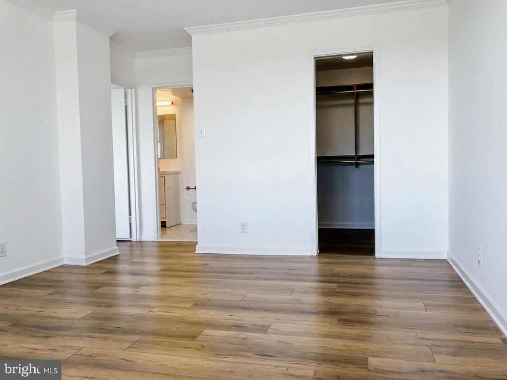 4515 WILLARD AVENUE Unit: 2207