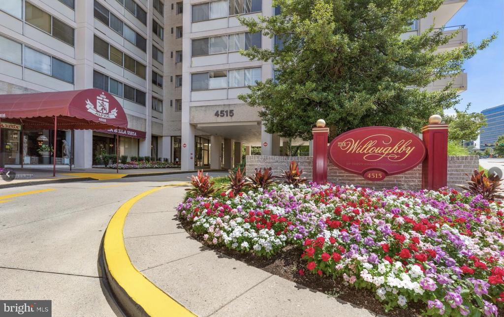 4515 WILLARD AVENUE Unit: 2207