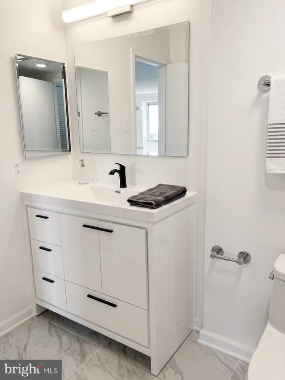 4515 WILLARD AVENUE Unit: 2207