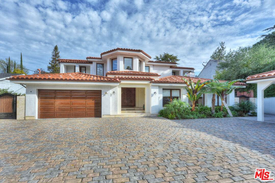5150 Calvin Ave