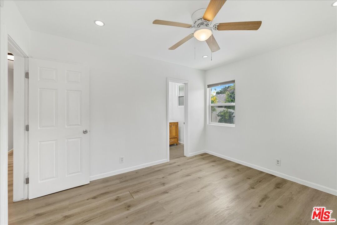 7241 Donna Ave