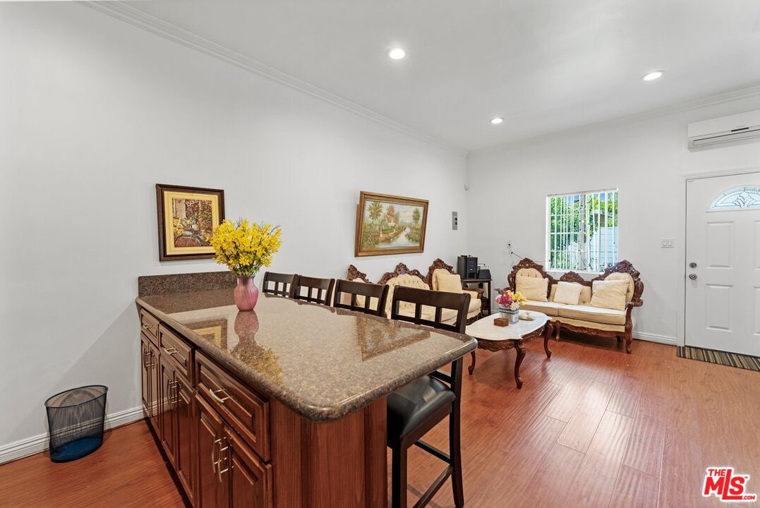 1430 N Dominion Ave