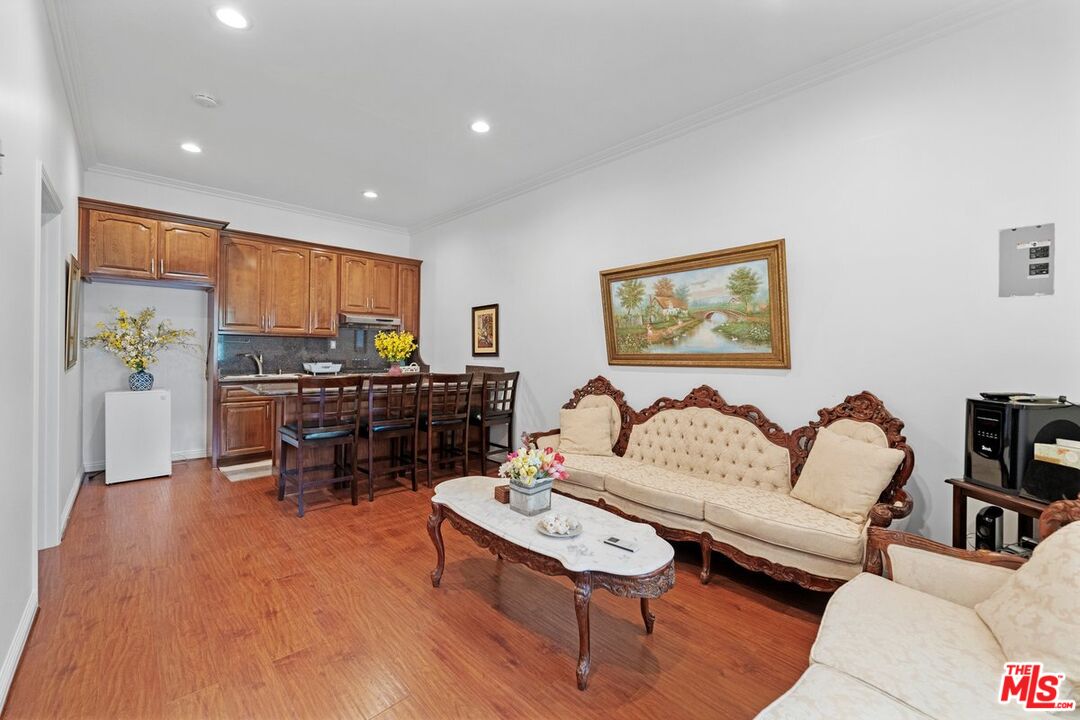 1430 N Dominion Ave