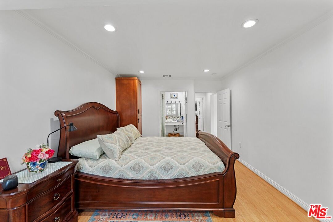 1430 N Dominion Ave