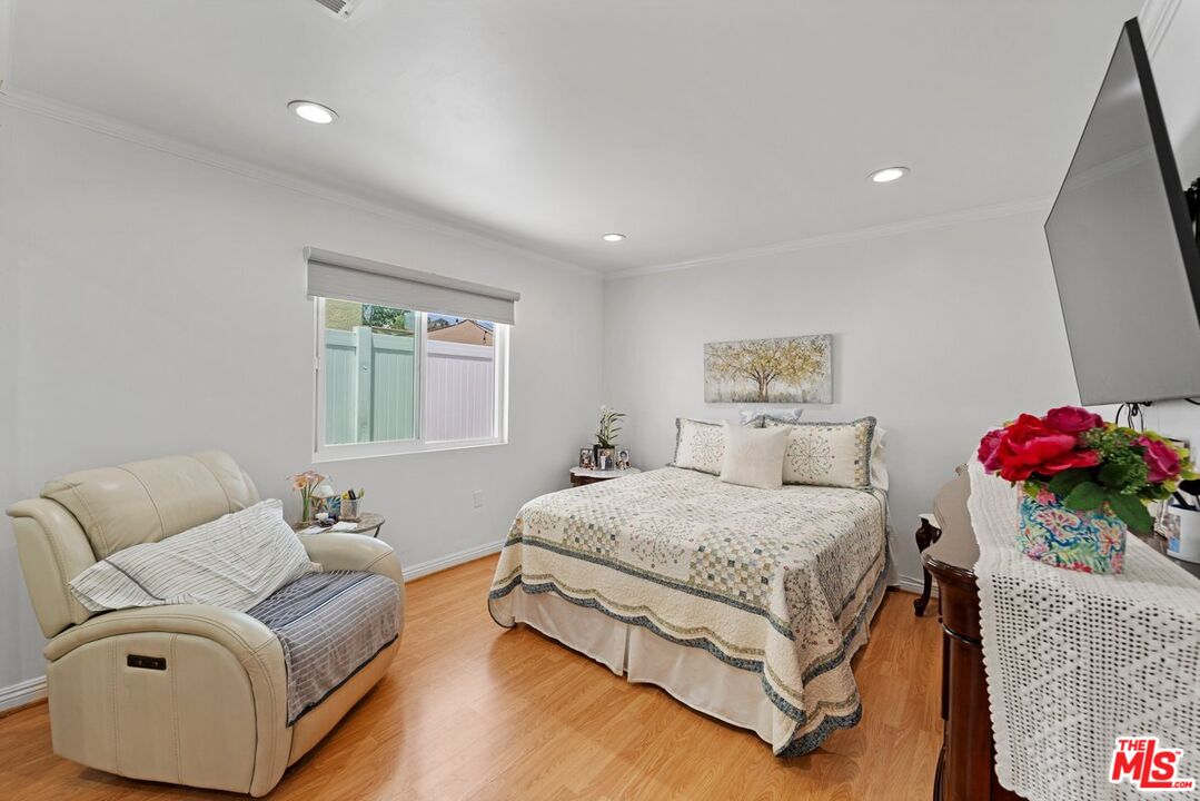 1430 N Dominion Ave