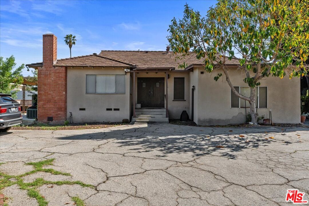 5454 Aura Ave