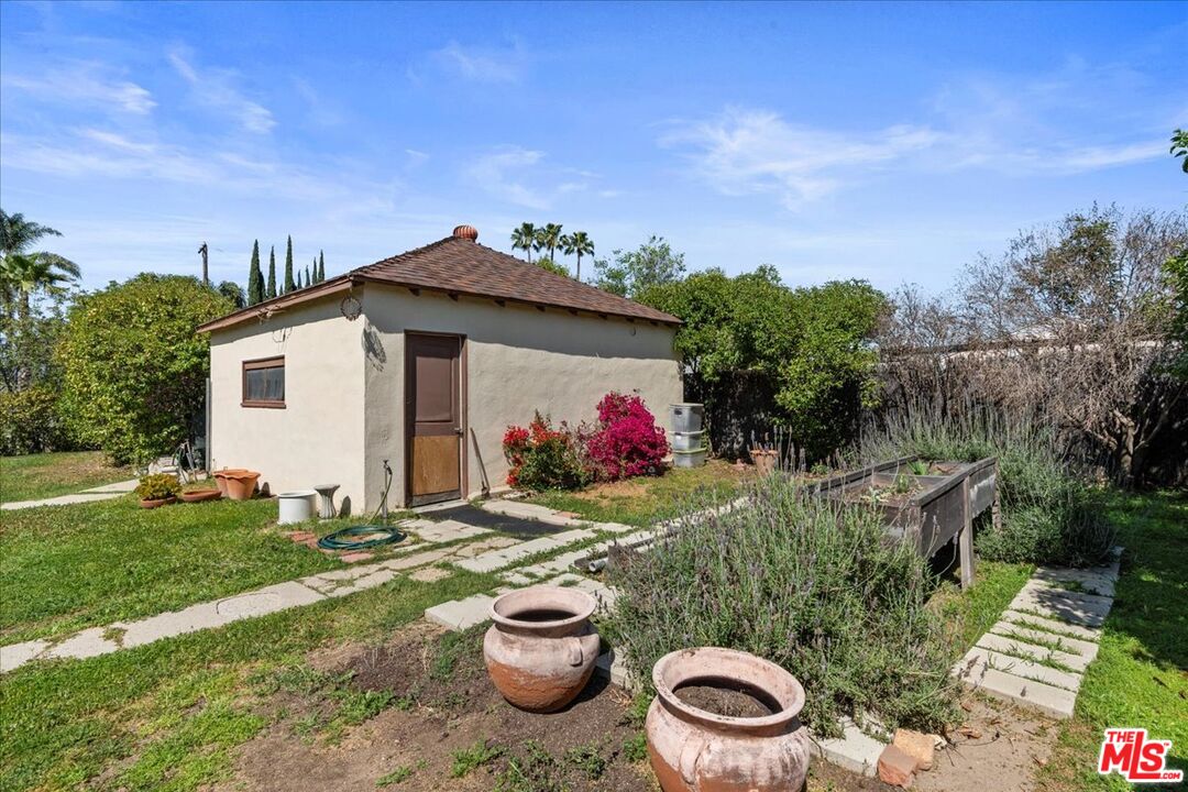 5454 Aura Ave