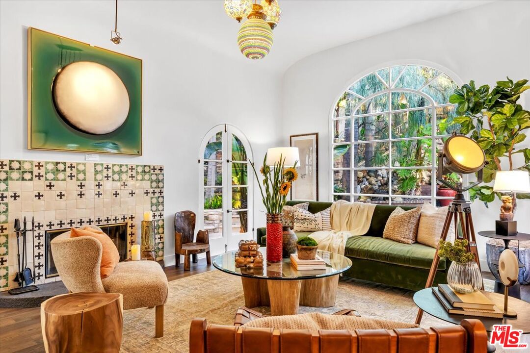 2276 La Granada Dr