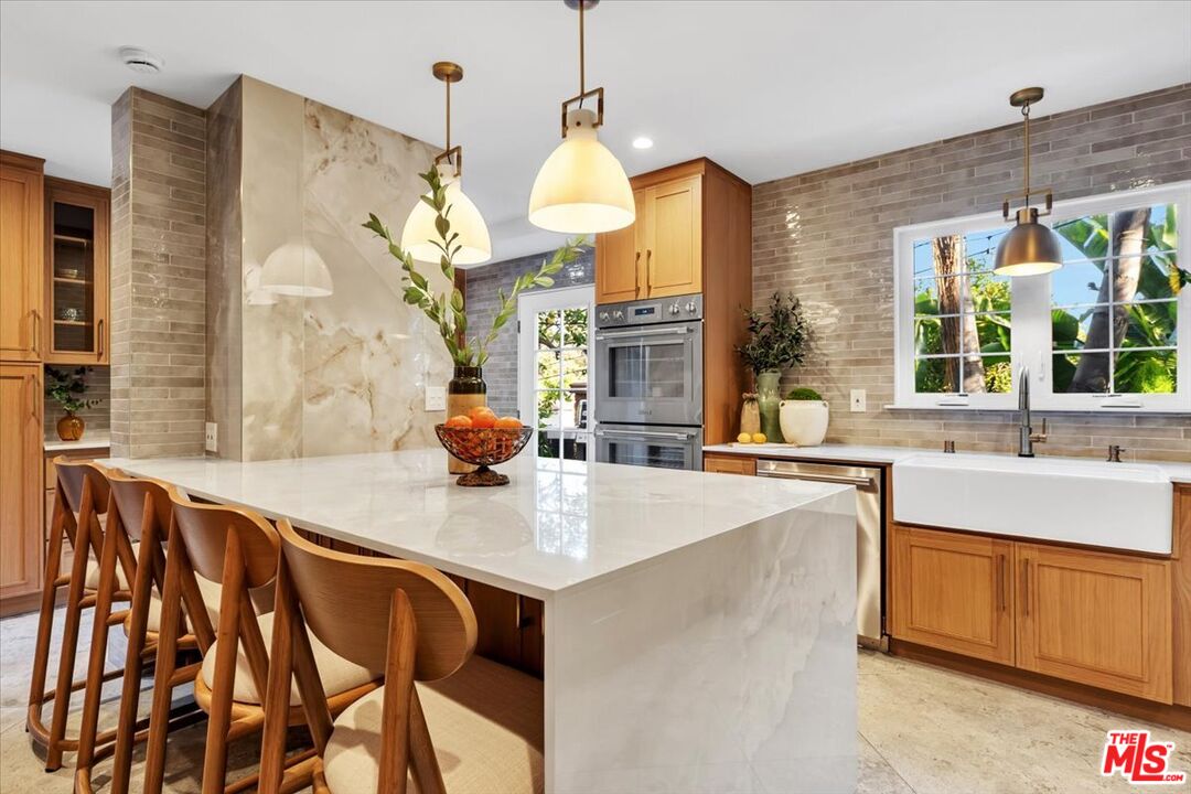 2276 La Granada Dr