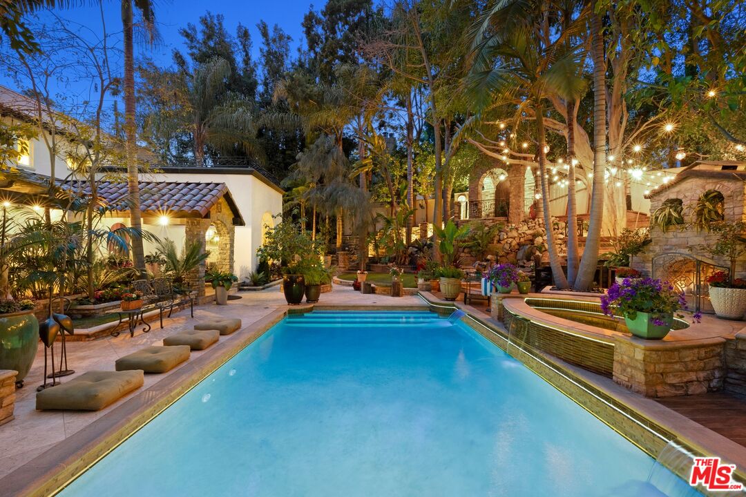 2276 La Granada Dr