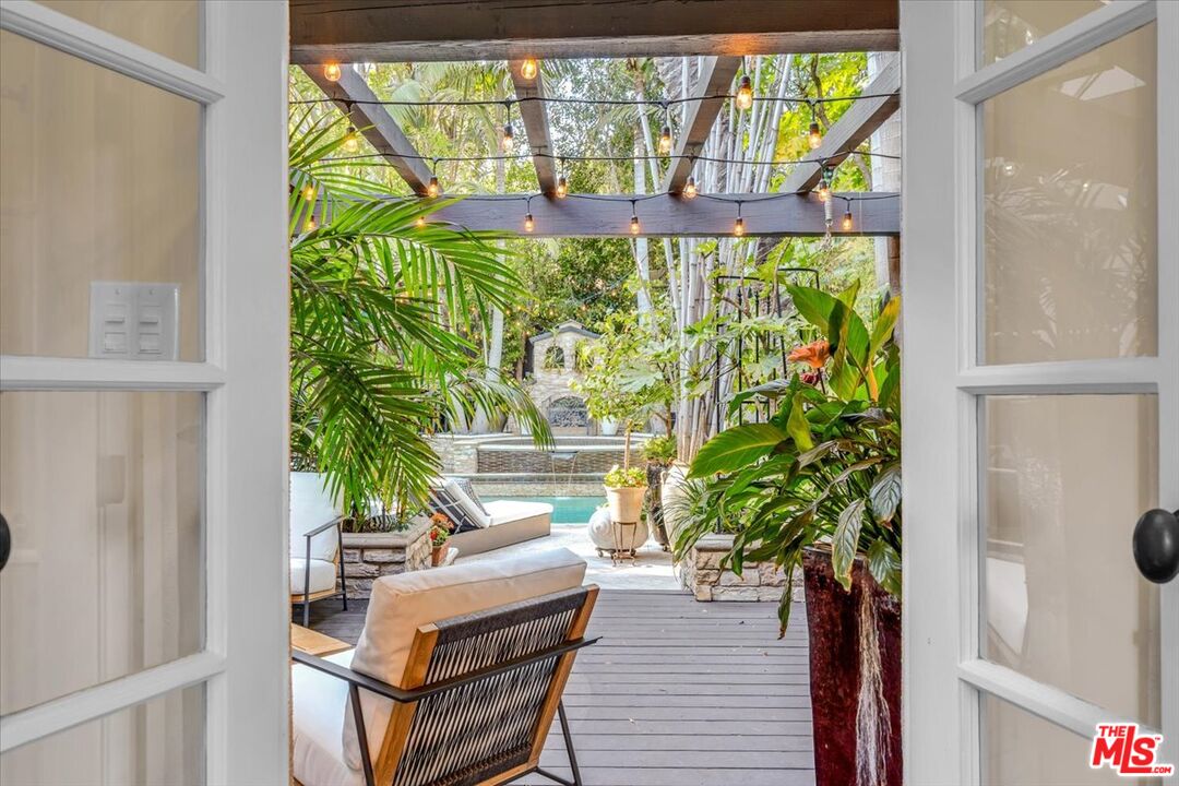 2276 La Granada Dr