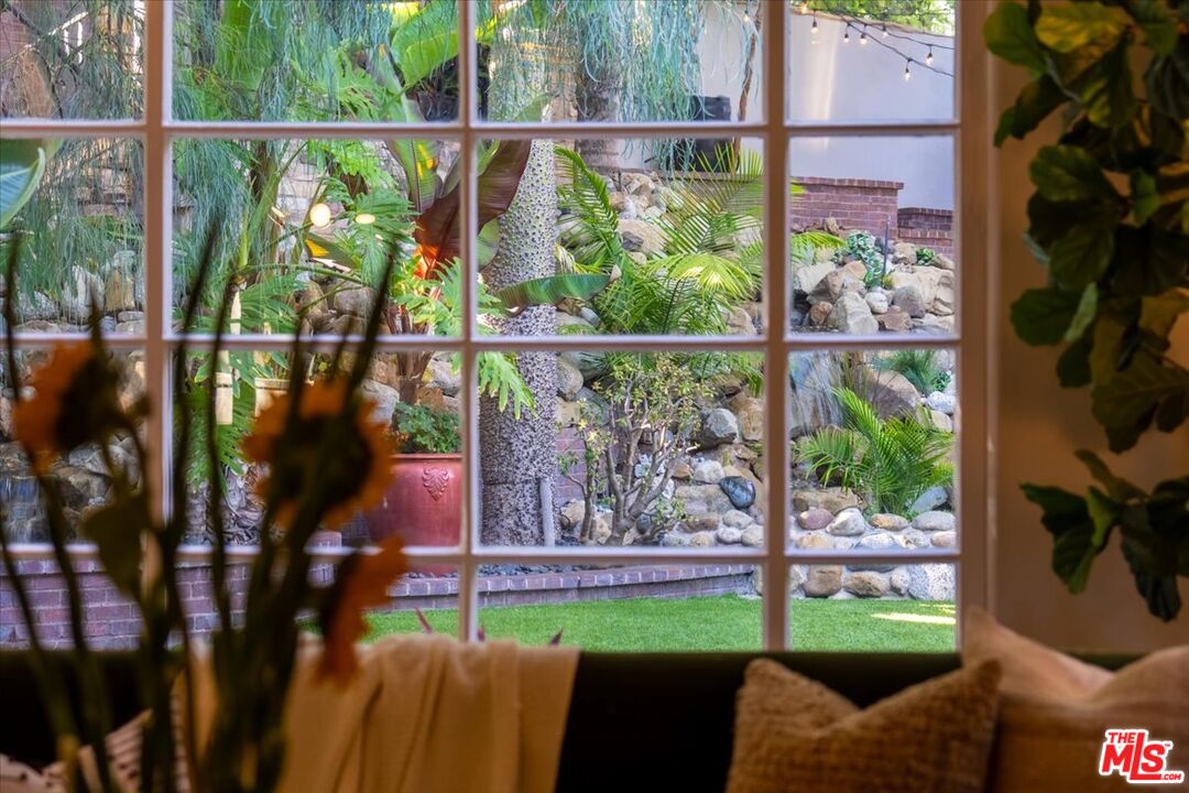 2276 La Granada Dr