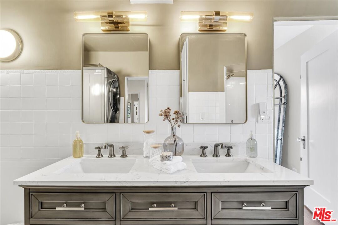 2276 La Granada Dr