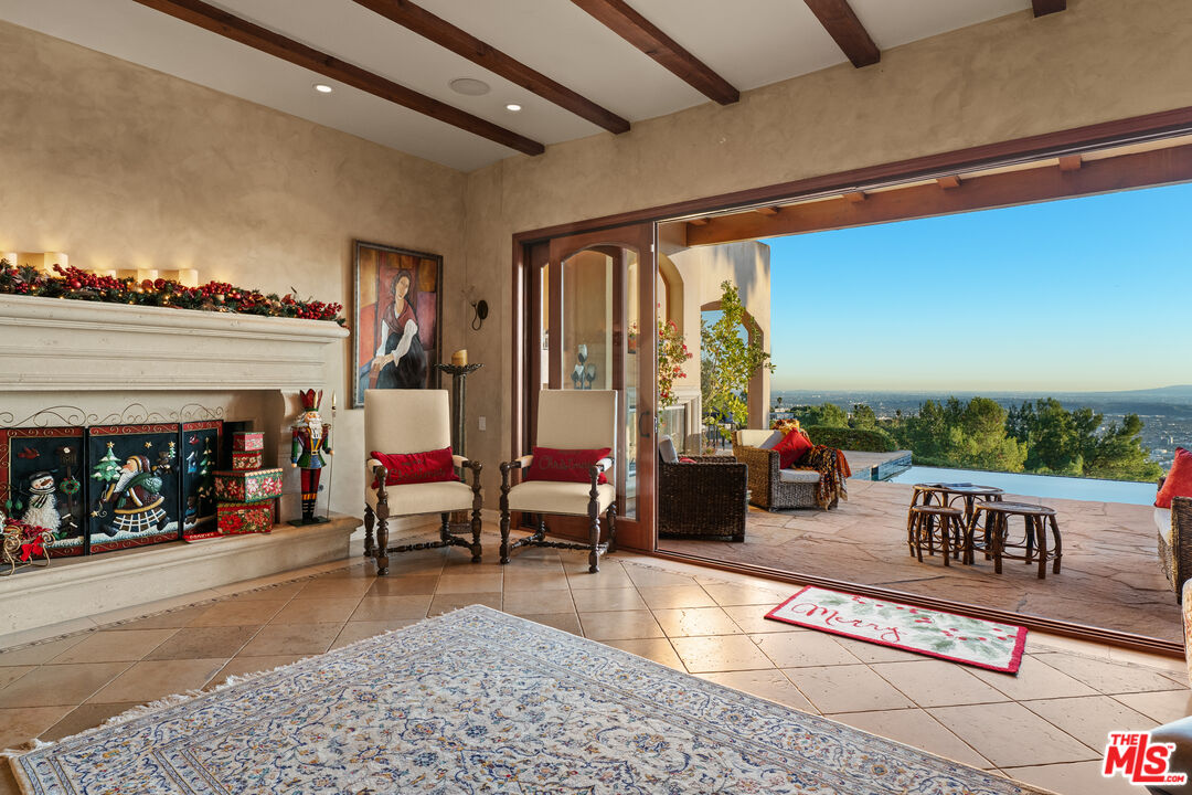 1740 Carla Ridge