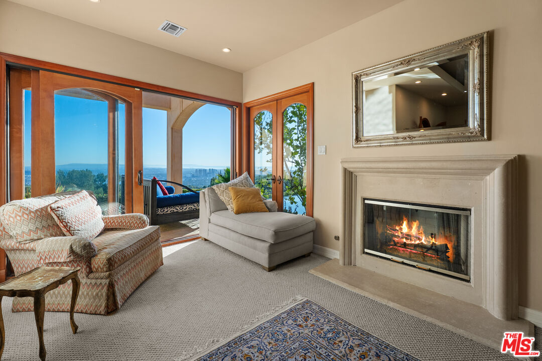 1740 Carla Ridge