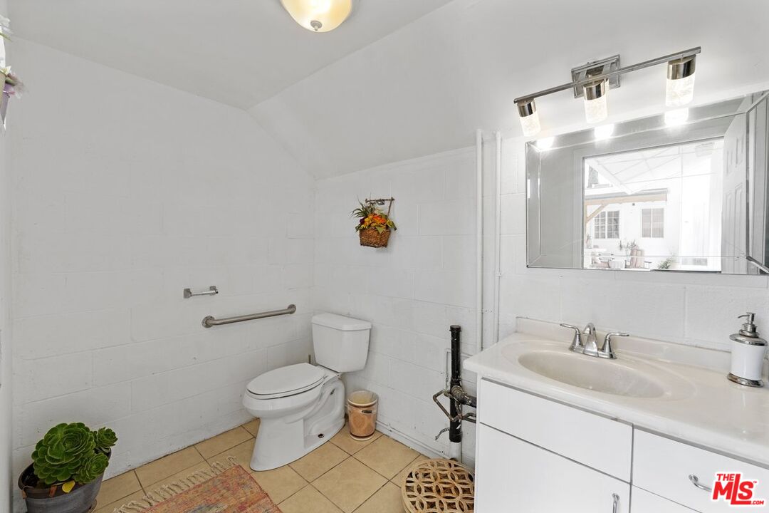 1430 N Dominion Ave