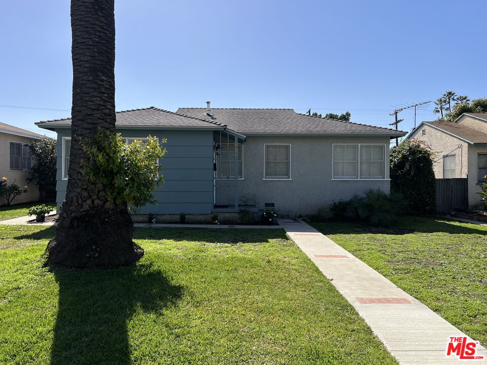 2929 Westwood Blvd