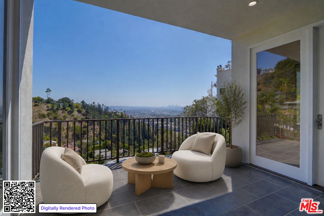 8528 Hillside Ave