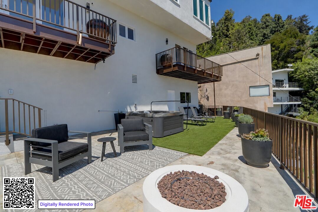 8528 Hillside Ave