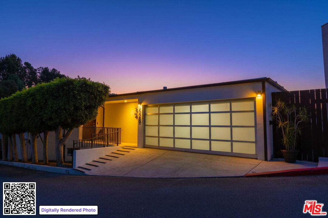 8528 Hillside Ave