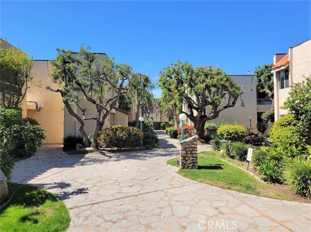 18307 Burbank BLVD Unit: 14