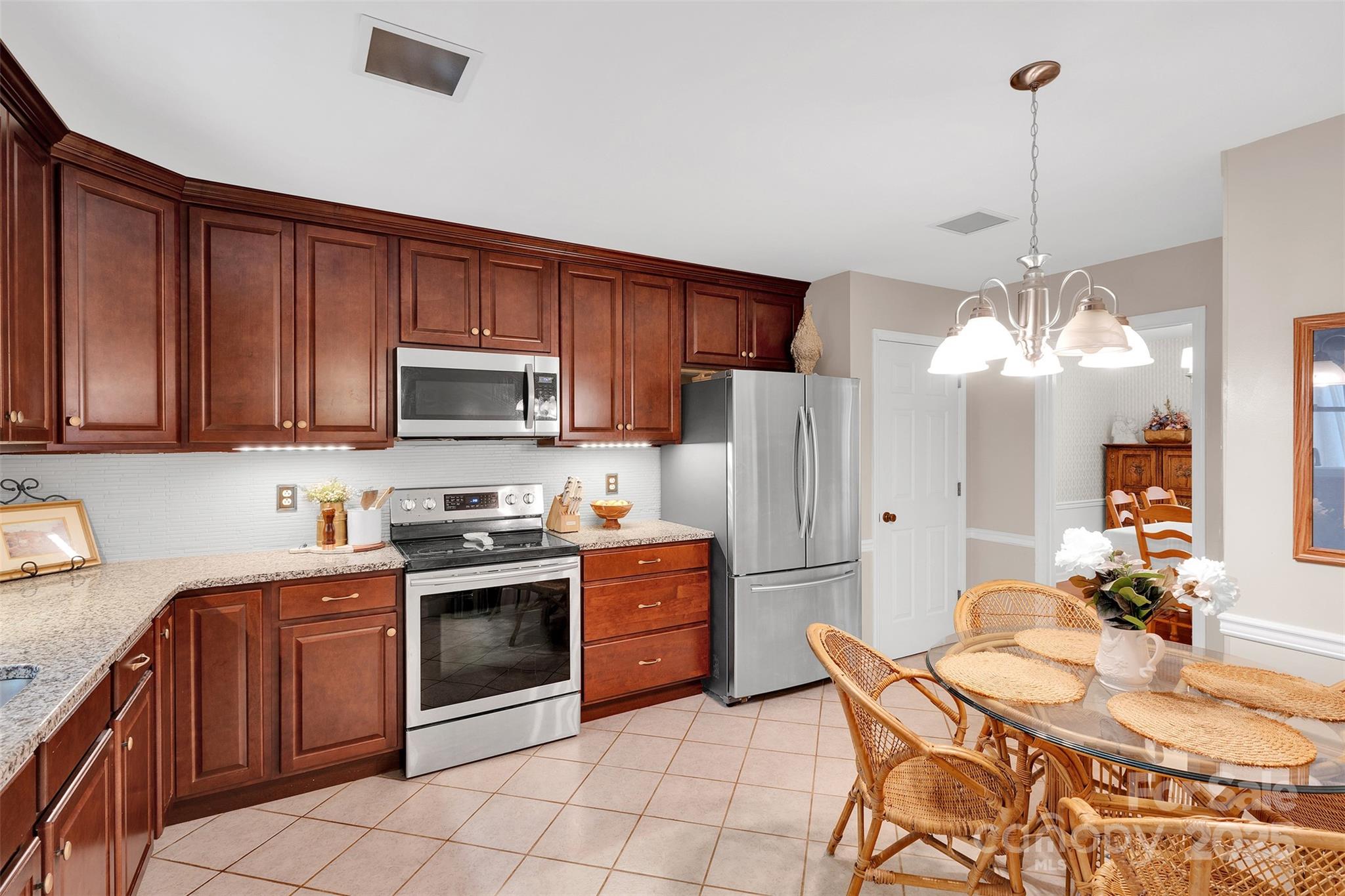 470 17th Avenue Drive NE Unit: LOT 6