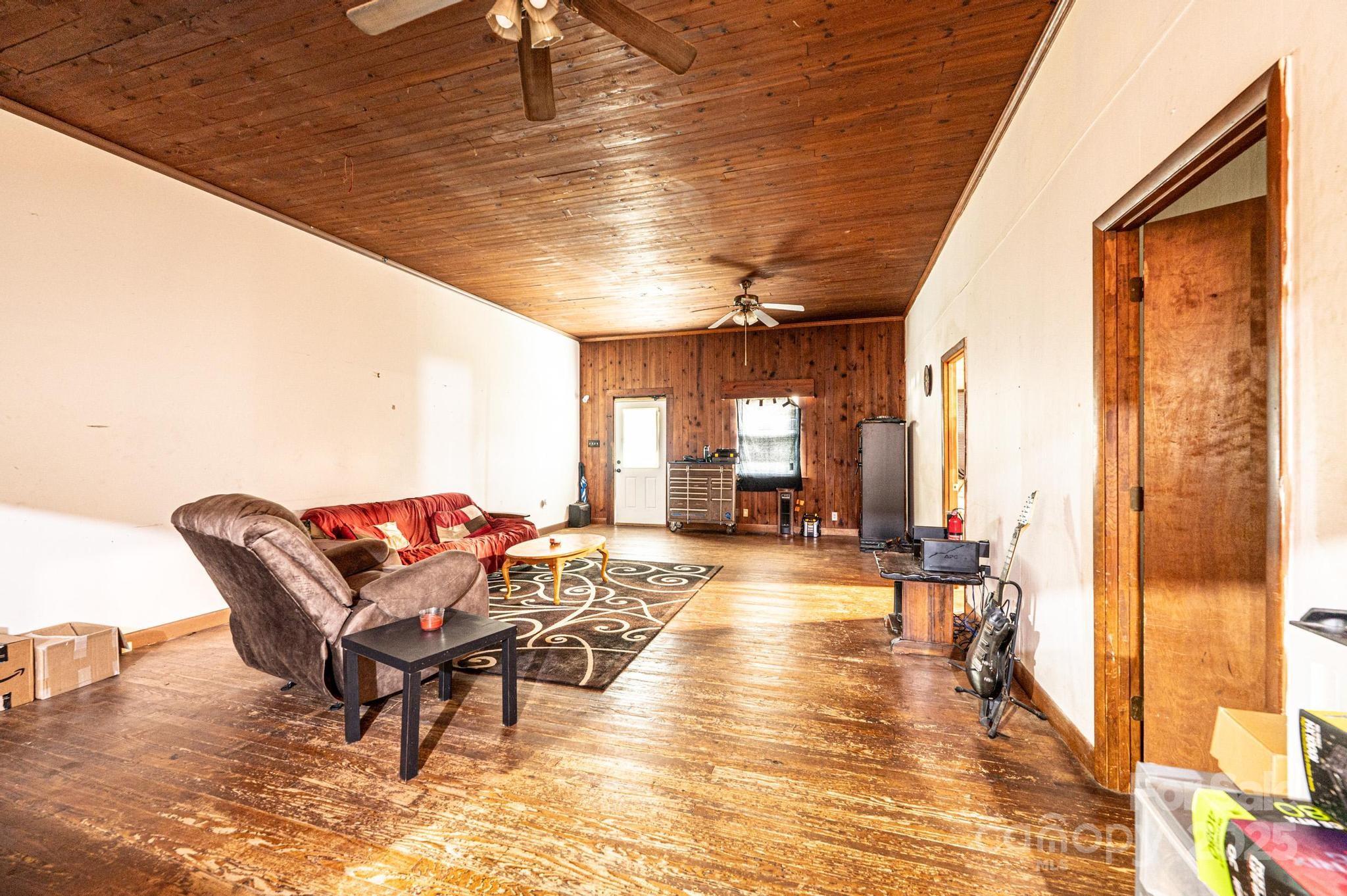 5325 NC 16 Highway N