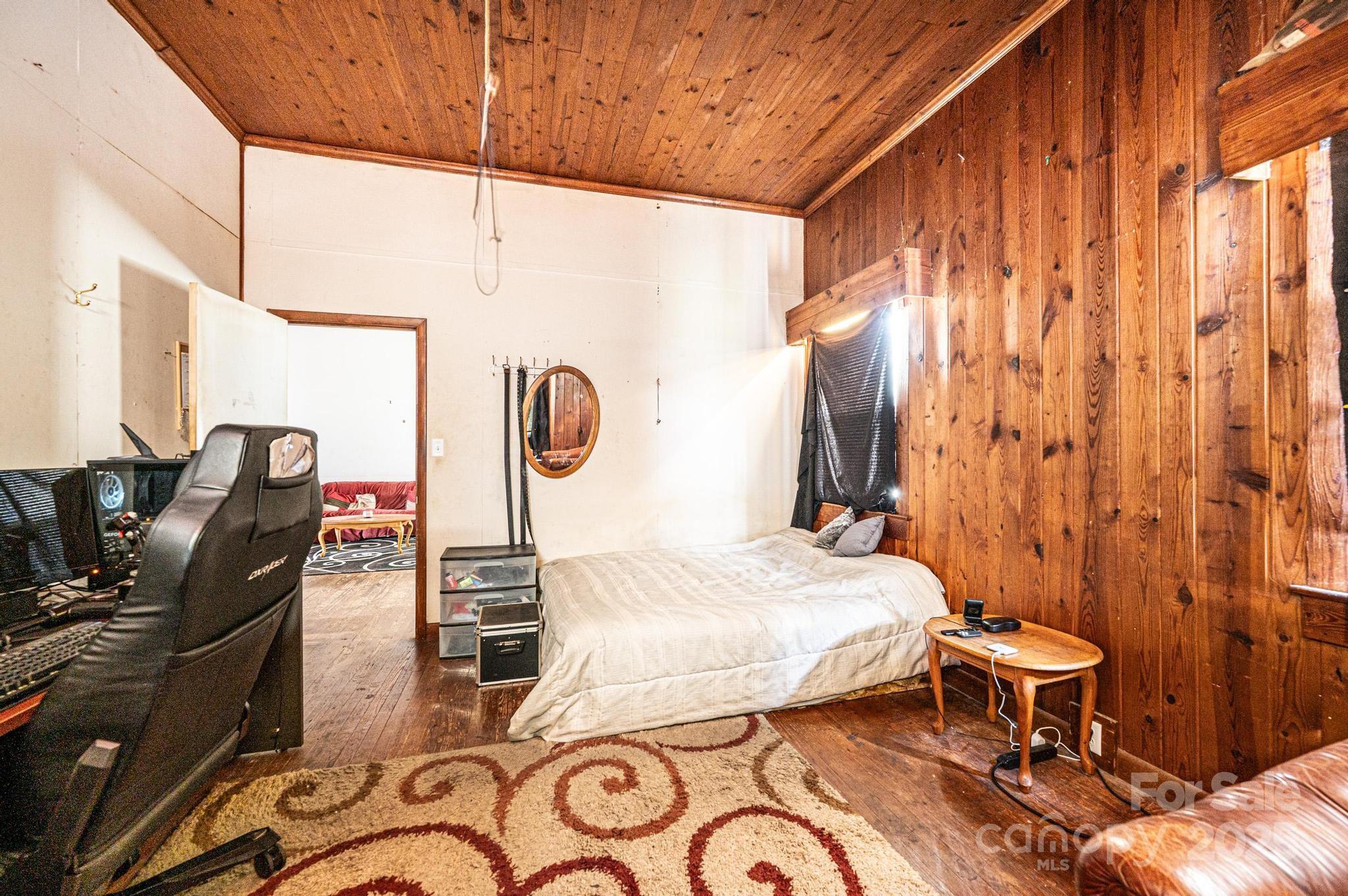 5325 NC 16 Highway N