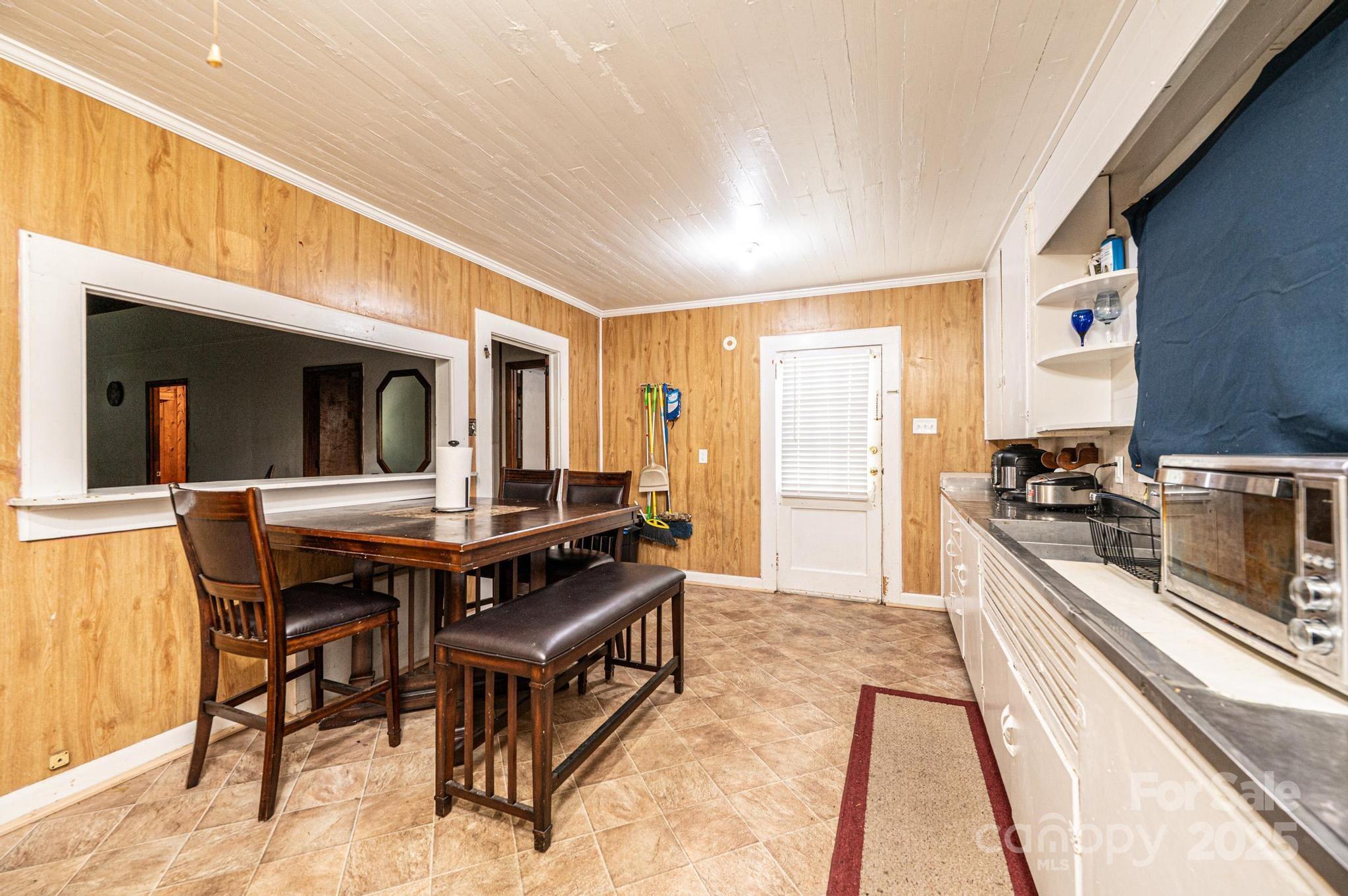 5325 NC 16 Highway N