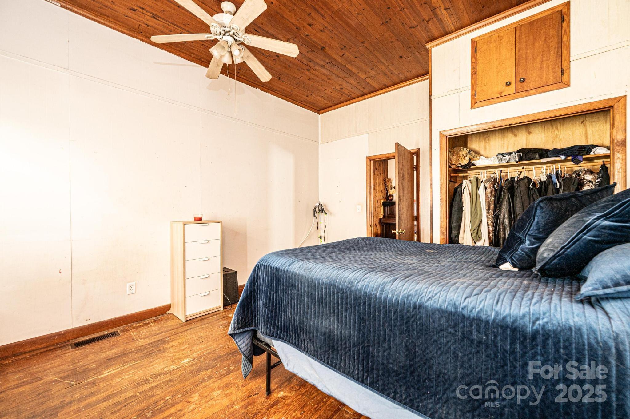 5325 NC 16 Highway N