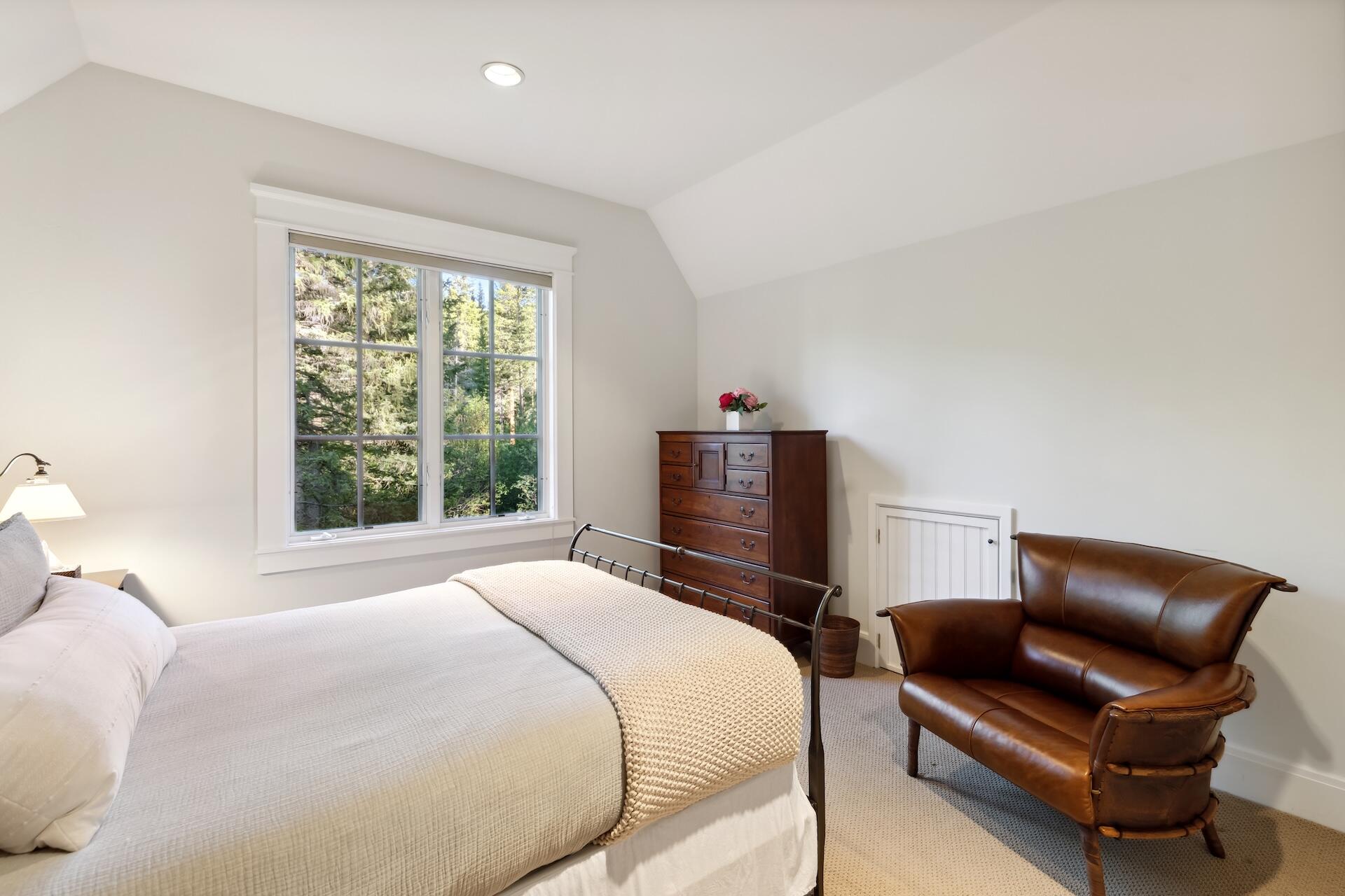 112 Snowfield Drive