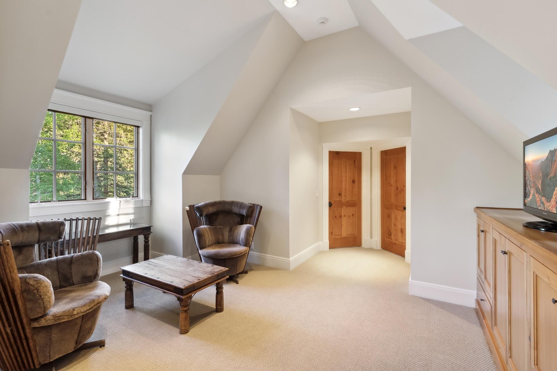112 Snowfield Drive