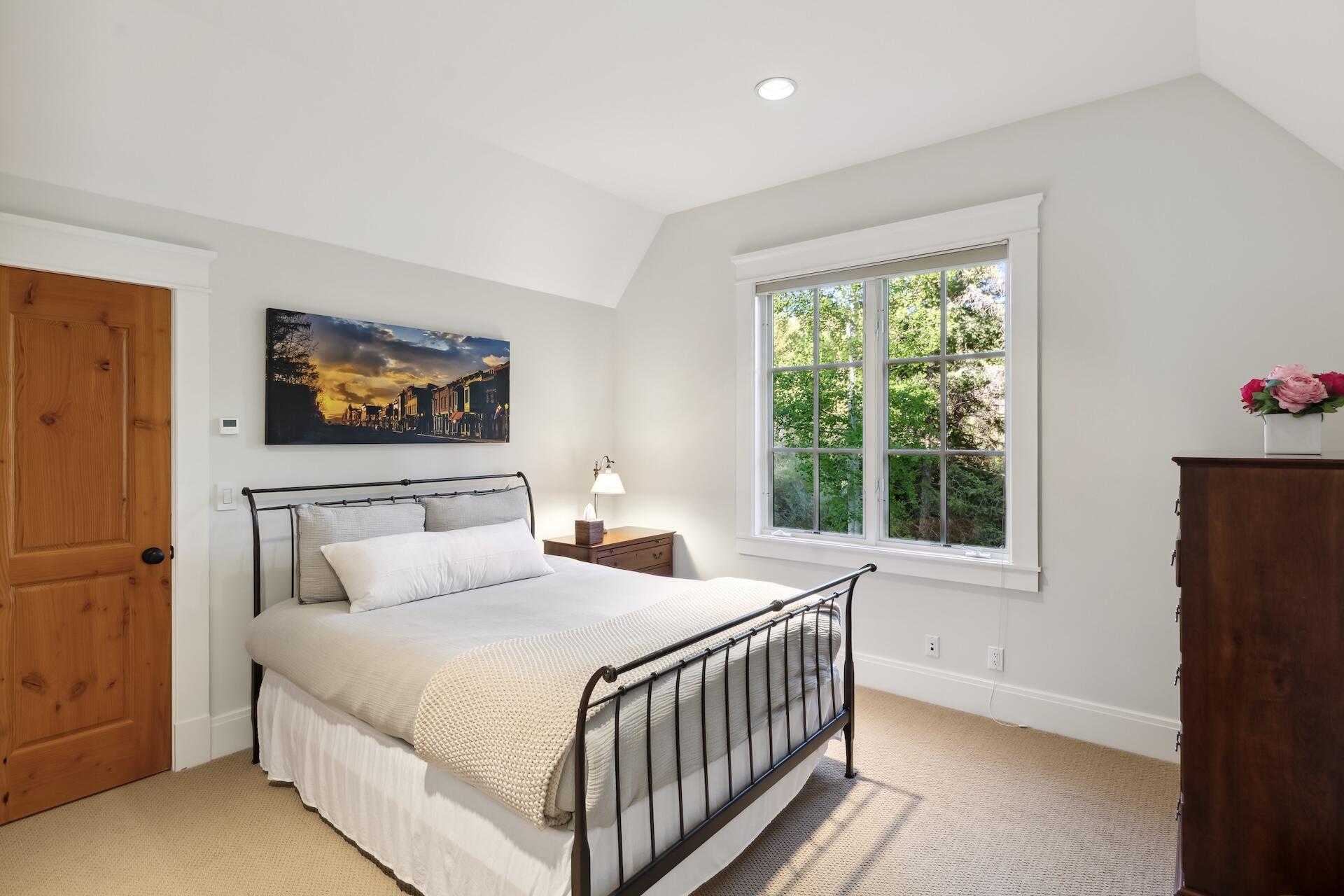 112 Snowfield Drive