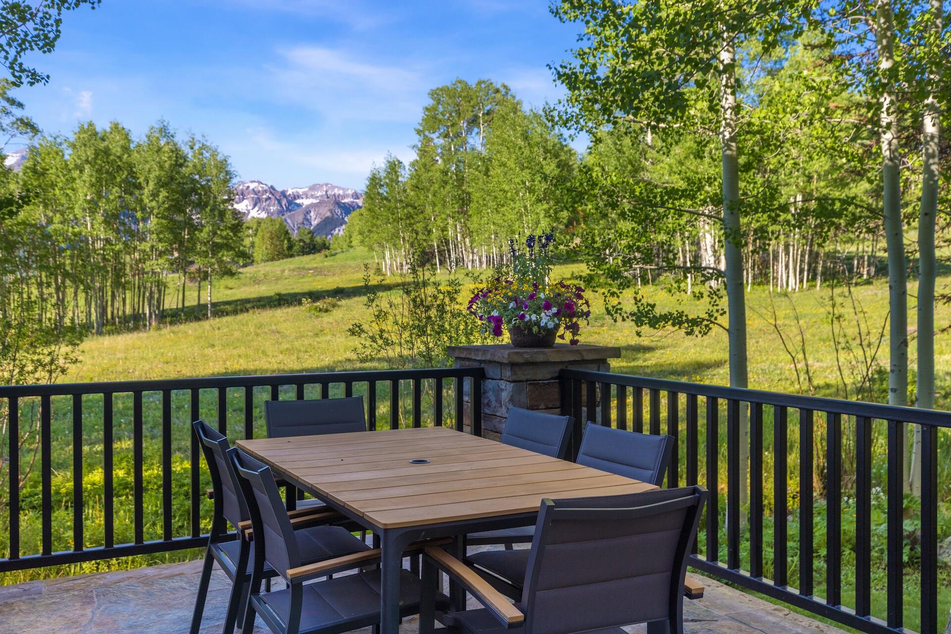 112 Snowfield Drive