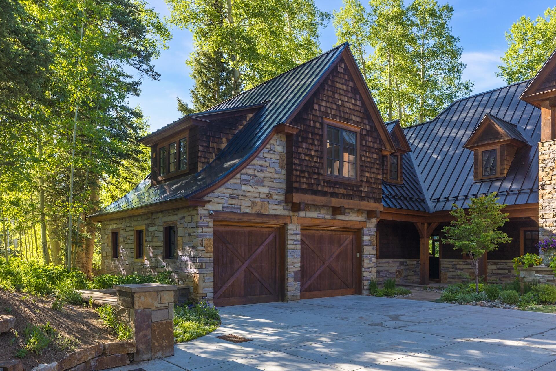 112 Snowfield Drive