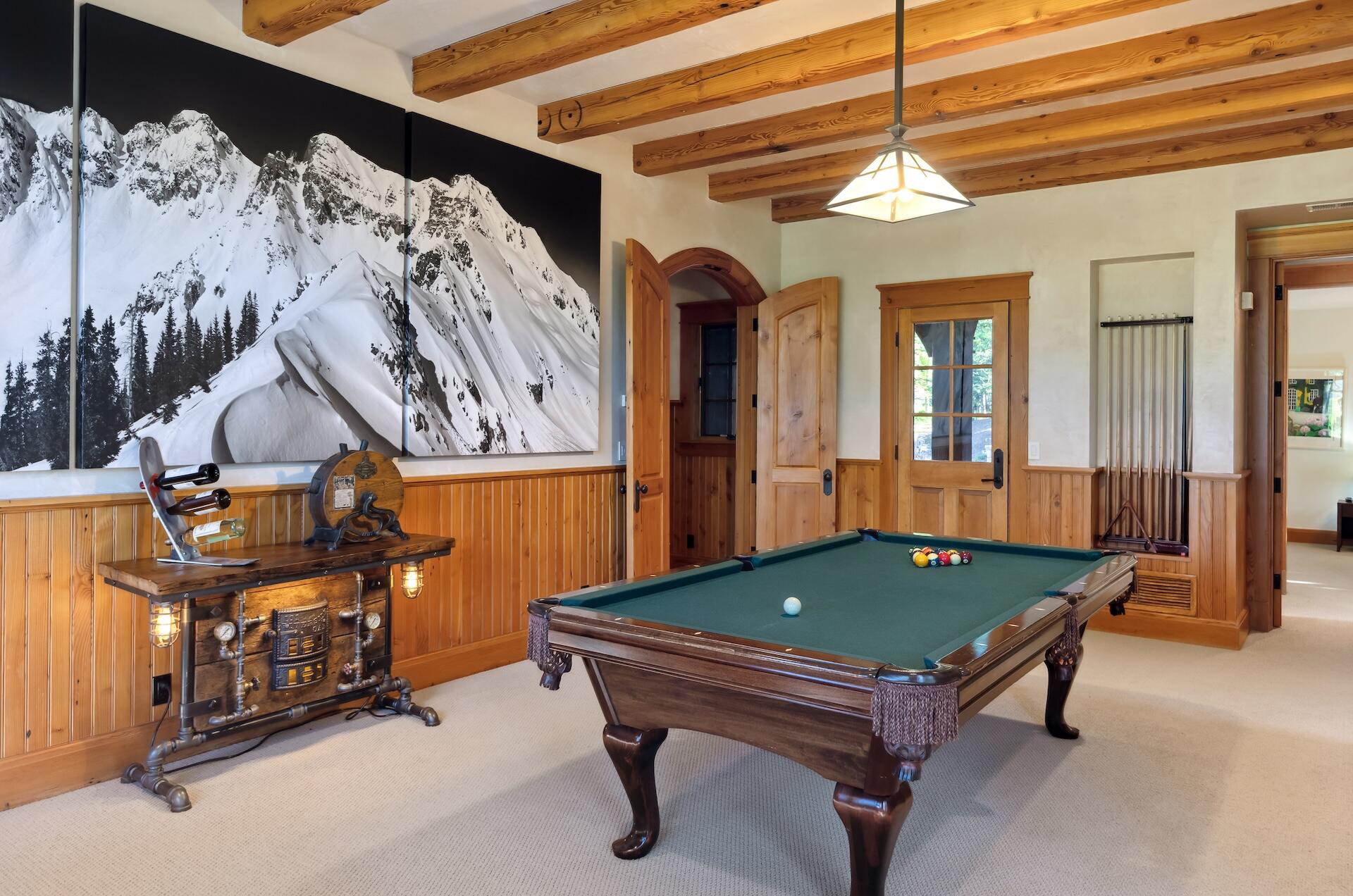 112 Snowfield Drive