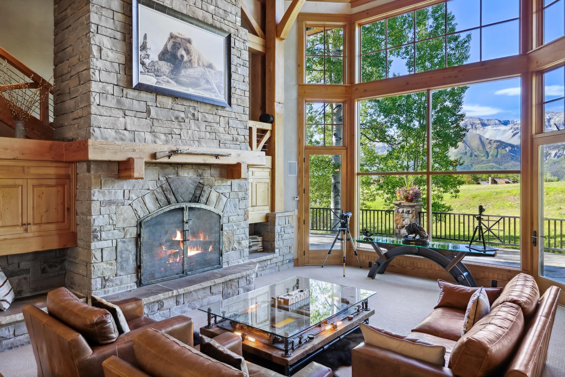 112 Snowfield Drive