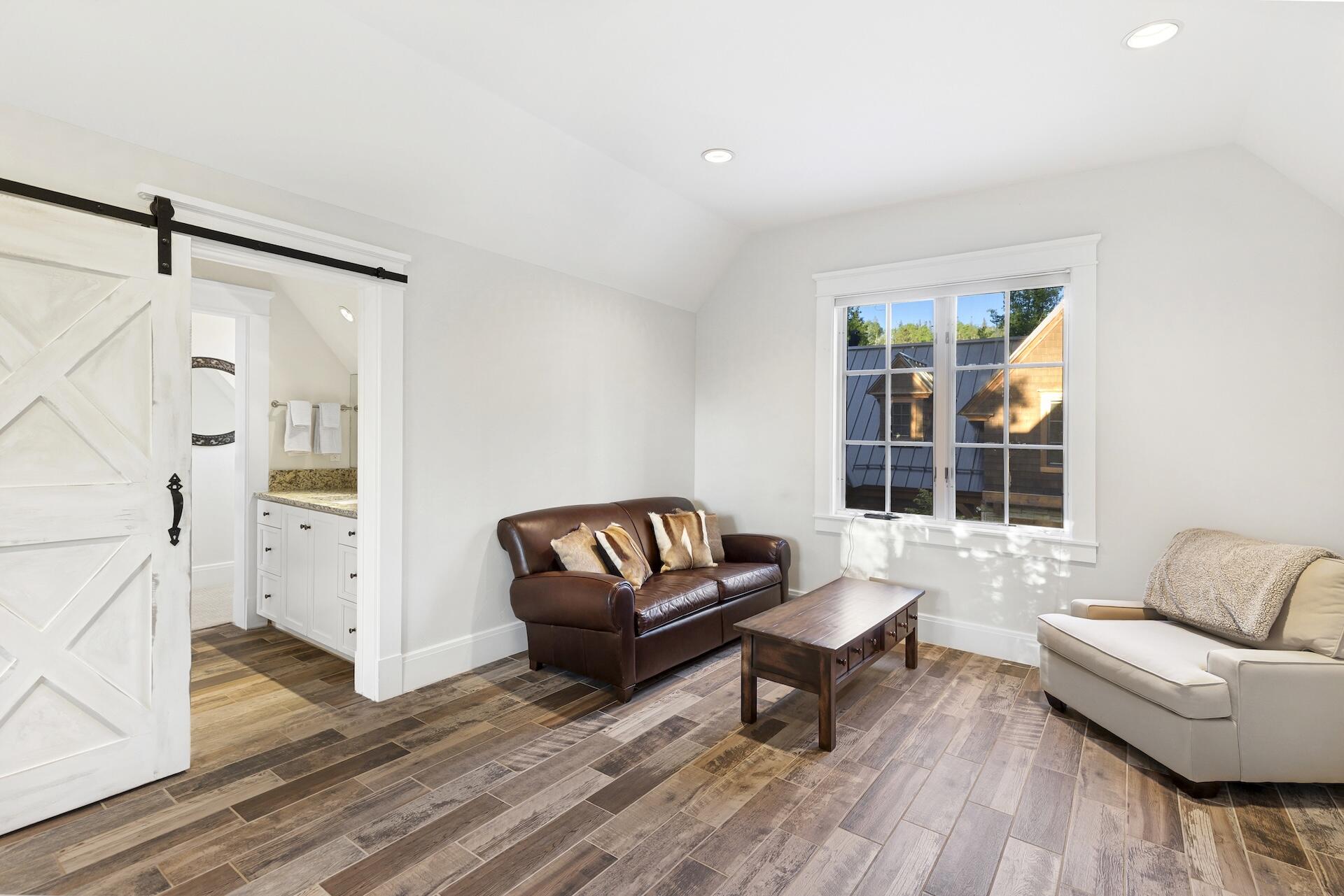 112 Snowfield Drive