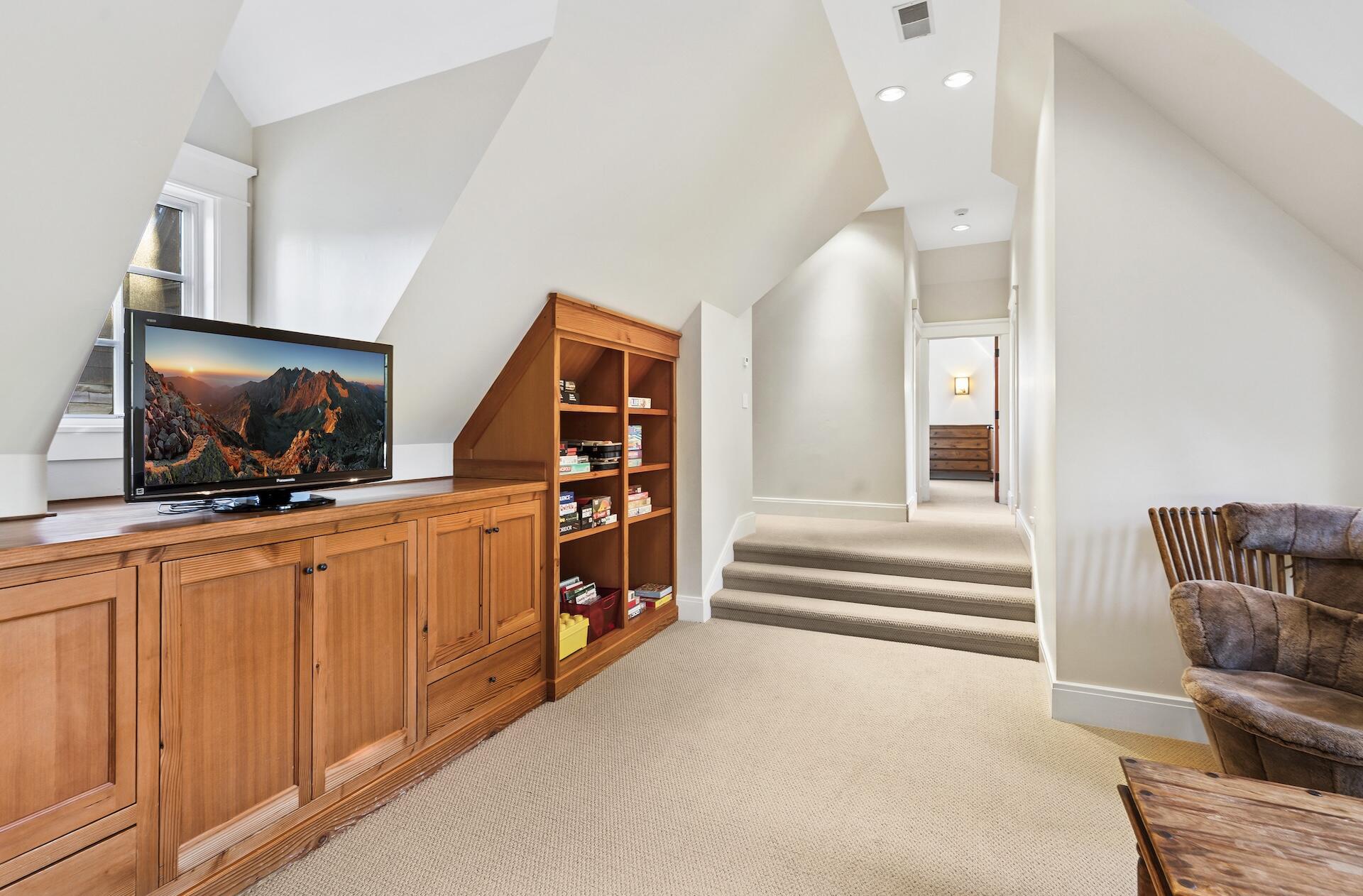 112 Snowfield Drive