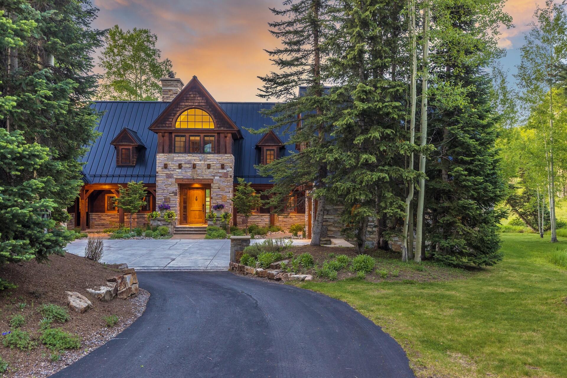 112 Snowfield Drive