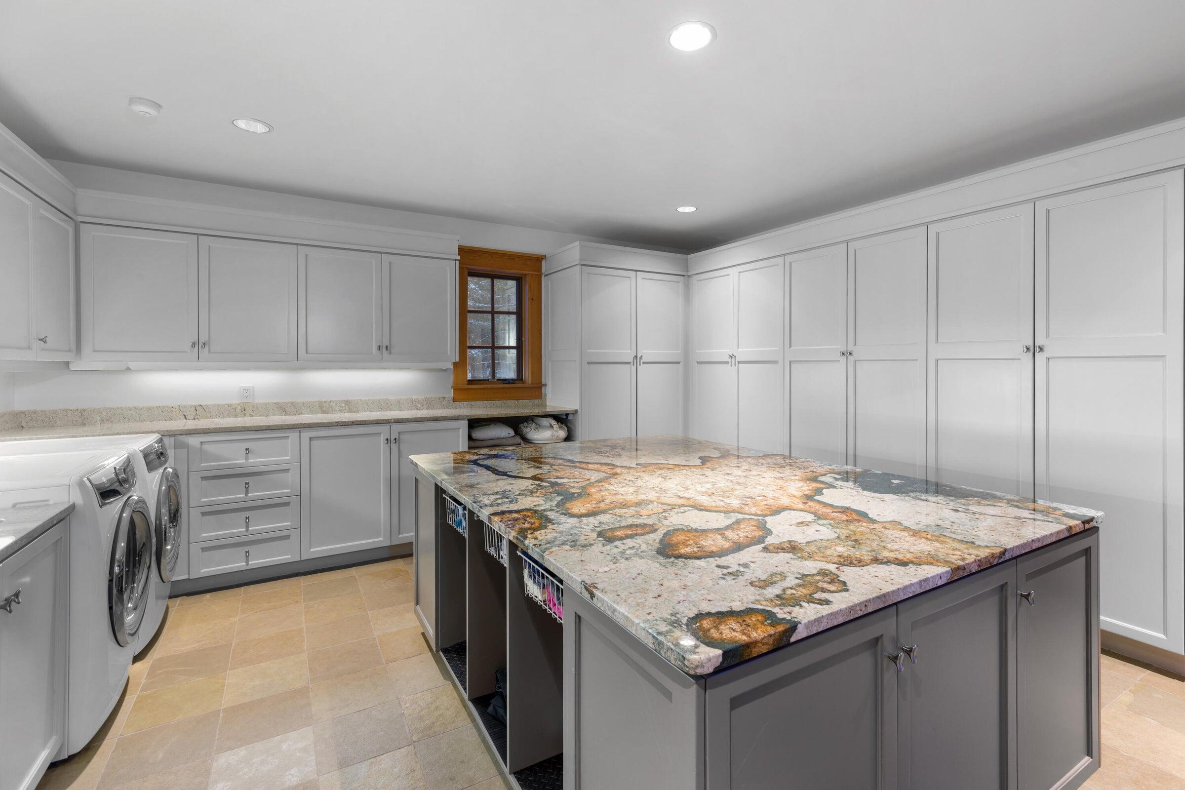 112 Snowfield Drive