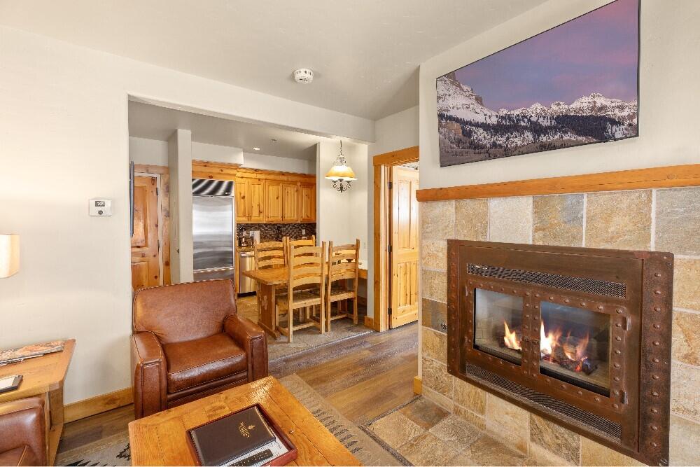 457 Mountain Village Boulevard
