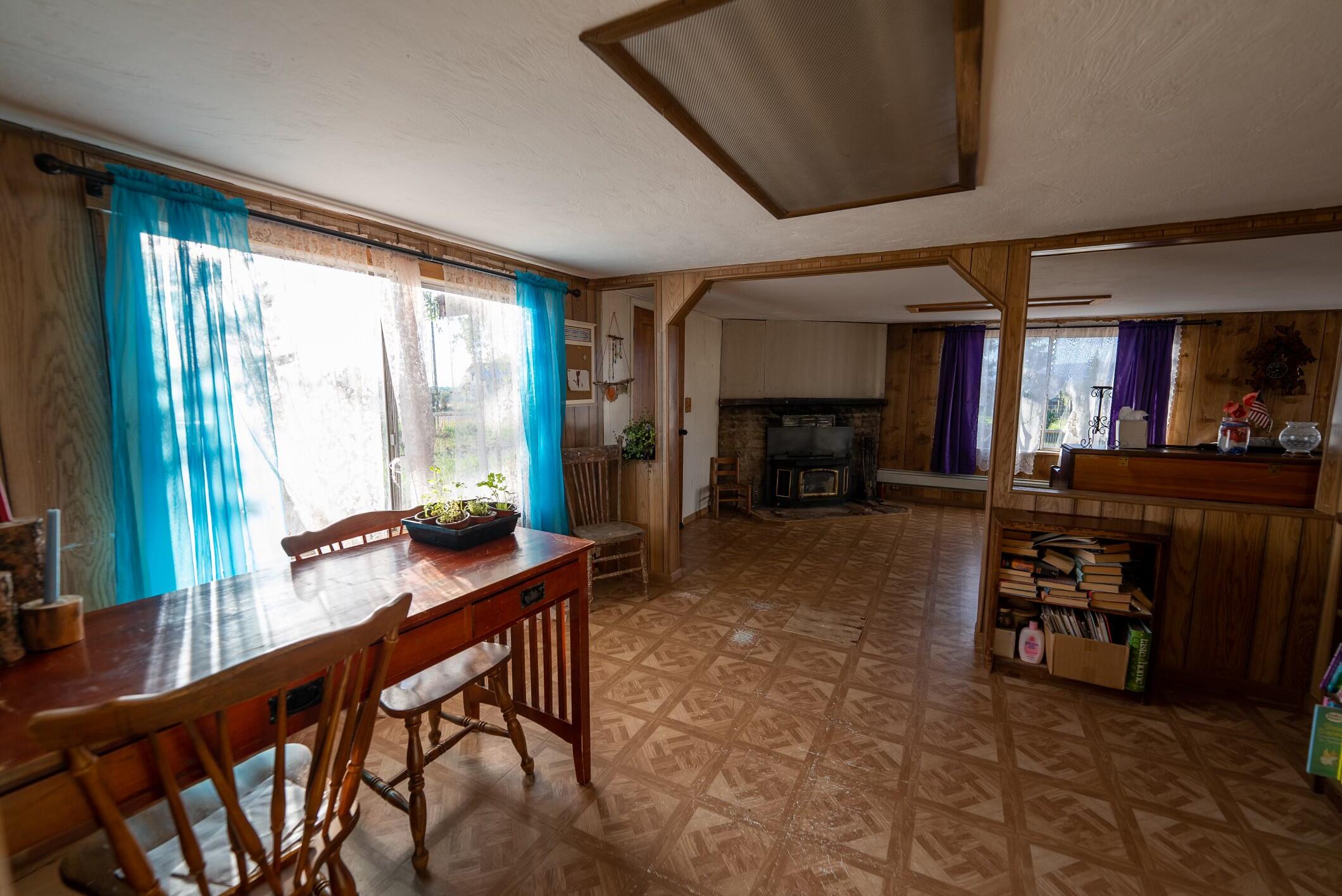 2122 County Road Y-43
